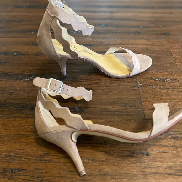 Heels - Picture 5 of 5